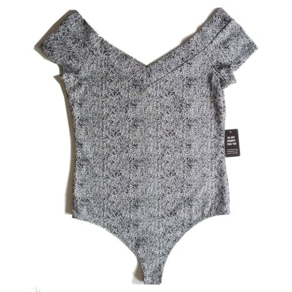 NWT Express Off Shoulder Sleeveless Thong Bodysuit M Black Print  50OFF3 - Picture 1 of 6